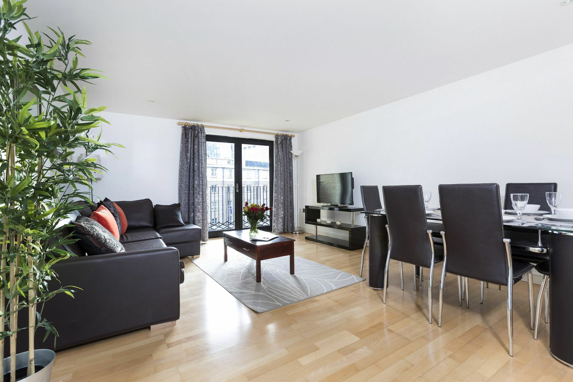 Club Living - Regents Park & Euston Apartments Лондон Екстер'єр фото