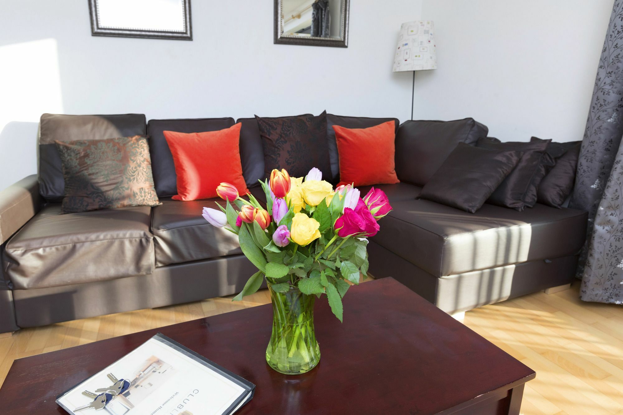 Club Living - Regents Park & Euston Apartments Лондон Екстер'єр фото