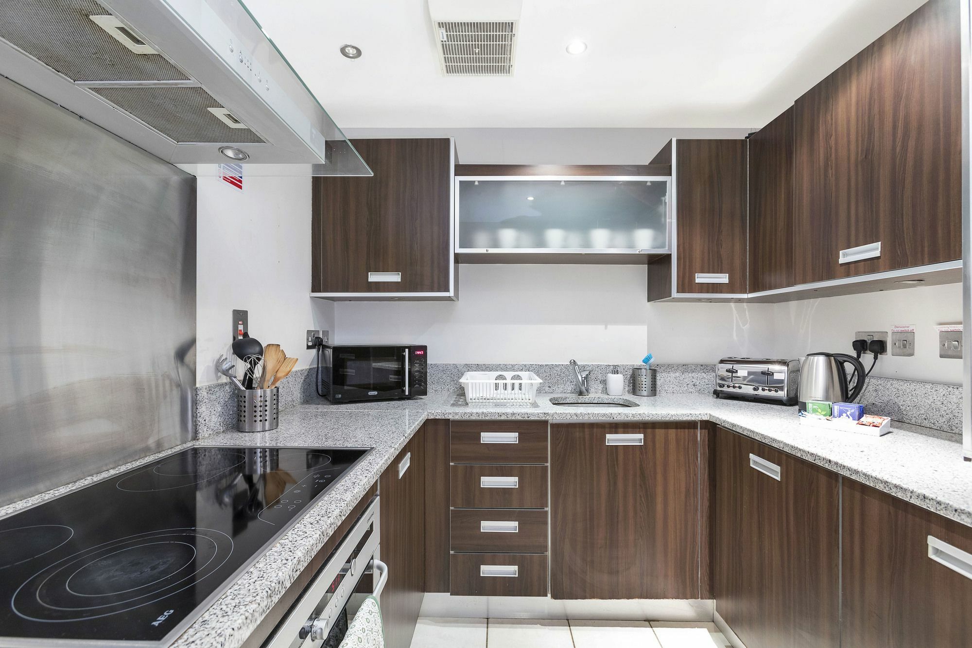 Club Living - Regents Park & Euston Apartments Лондон Екстер'єр фото